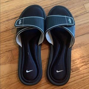 Nike slides